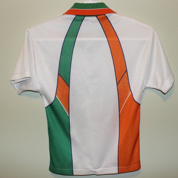 3/$188- Republic of Ireland 1994-96 away shirt Umbro Size Kids EU 8 Boys 66-71cm - Picture 7 of 8